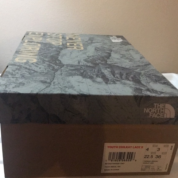 The North Face Boys' Boot Size 4 - Picture 7 of 7